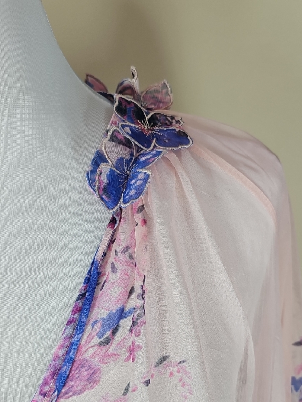 NWT Beulah Style Tuckernuck Floral Dress L Watercolor Ruffle V-Neck Cottagecore - Picture 5 of 9
